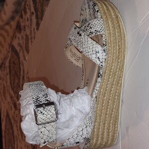 Chinese Laundry Snake Skin platform Sandals